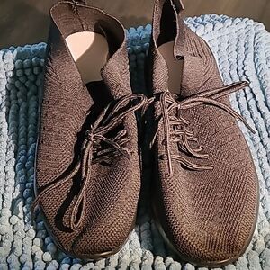 Wide NWOT elastic poly shoes.  No label looks  edema shoes